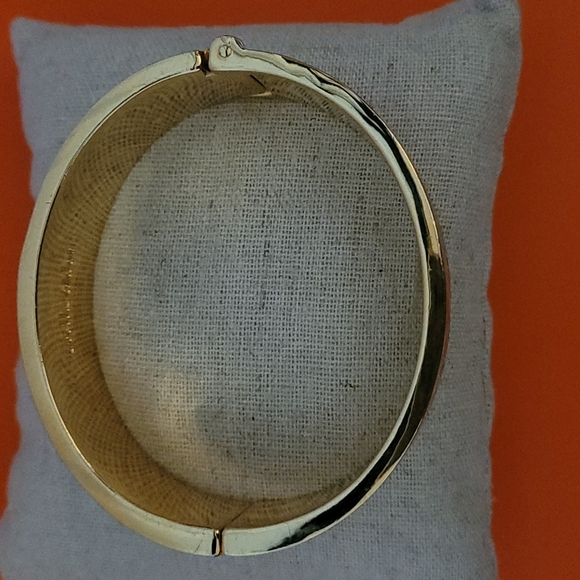 Stella & Dot Eleanor Bangle - Picture 8 of 10